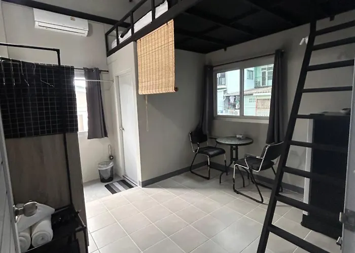 Munchies Bed & Breakfast Bangkok