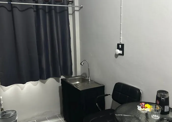 Munchies Bed & Breakfast 3*